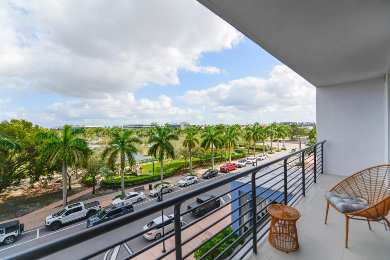 מיאמי Cozy 1- 1 Bedroom Steps From Downtown Doral Park מראה חיצוני תמונה